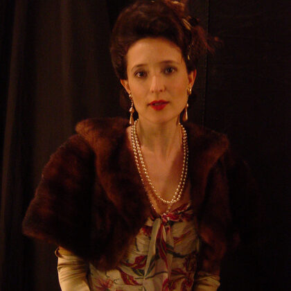 2007 (Avril) : Téléfilm d'époque 1942 Les Cerfs-volants, réal. Jérôme Cornuau, Superwoman 